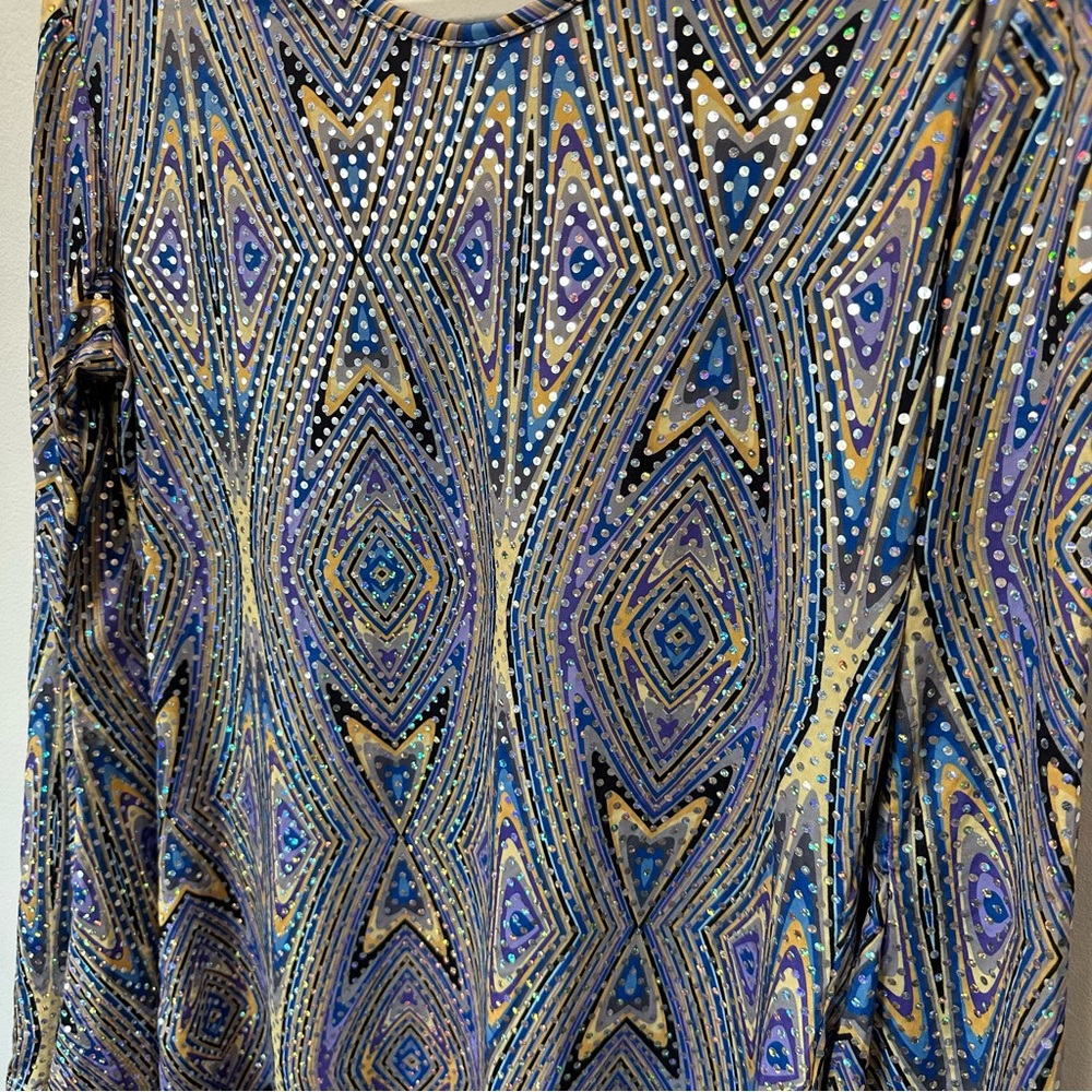 Geometric Patterned Mini Dress - Picture 3 of 10